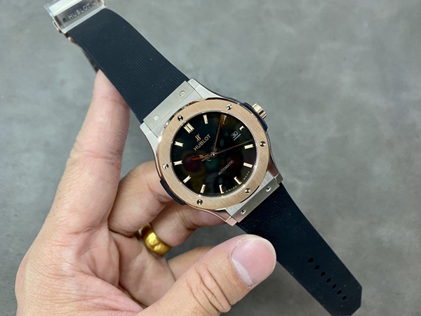 ウブロコピー時計側面デザイン